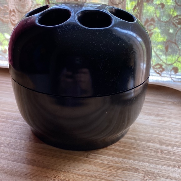 Vintage (70s?) black round plastic pen and pencil holder - Picture 3 of 11